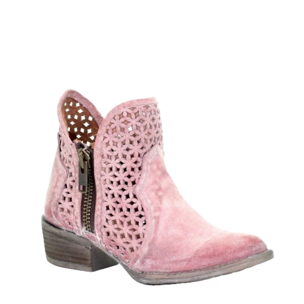 💝 Corral Pink Cut-Out Ankle Booties 5.5